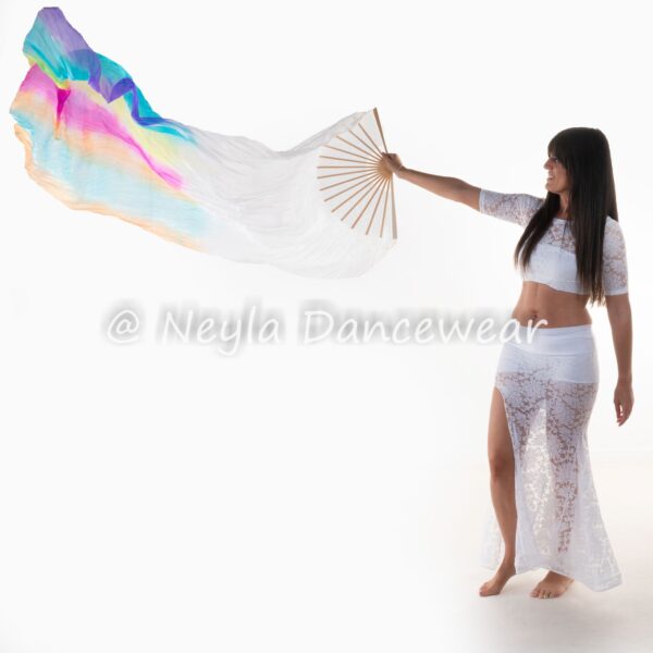 Abanico de Seda Blanco y Arco Iris – Image 2