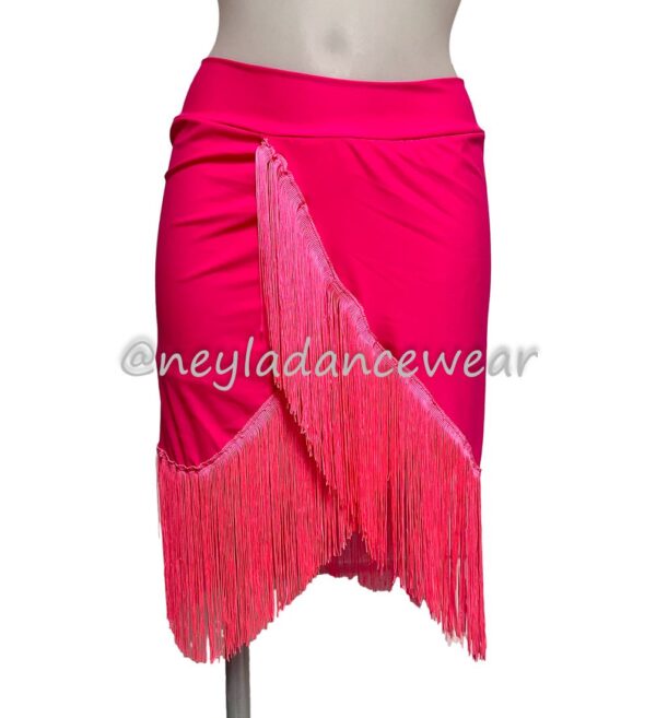 Falda fucsia con flecos para danza del vientre.