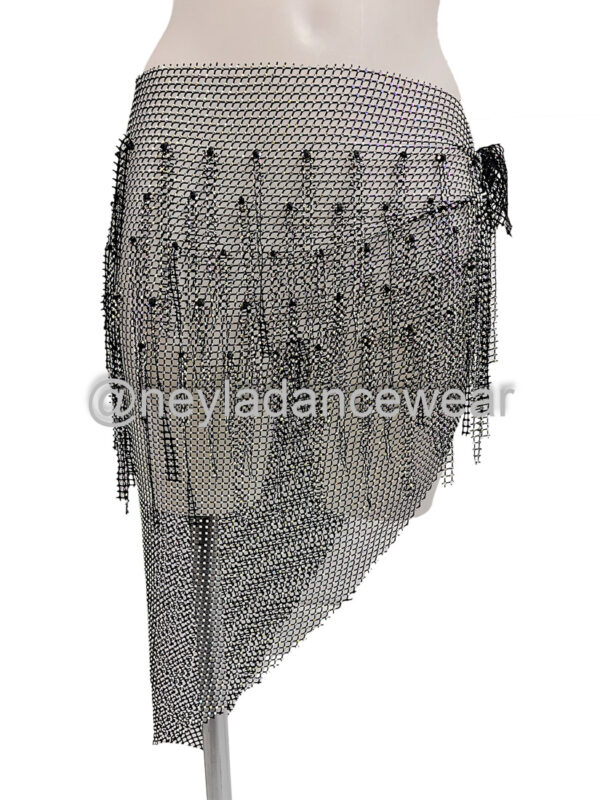 Foulard de hanches Aqila noir en maille avec strass pour danse orientale par Neyla Dancewear.
